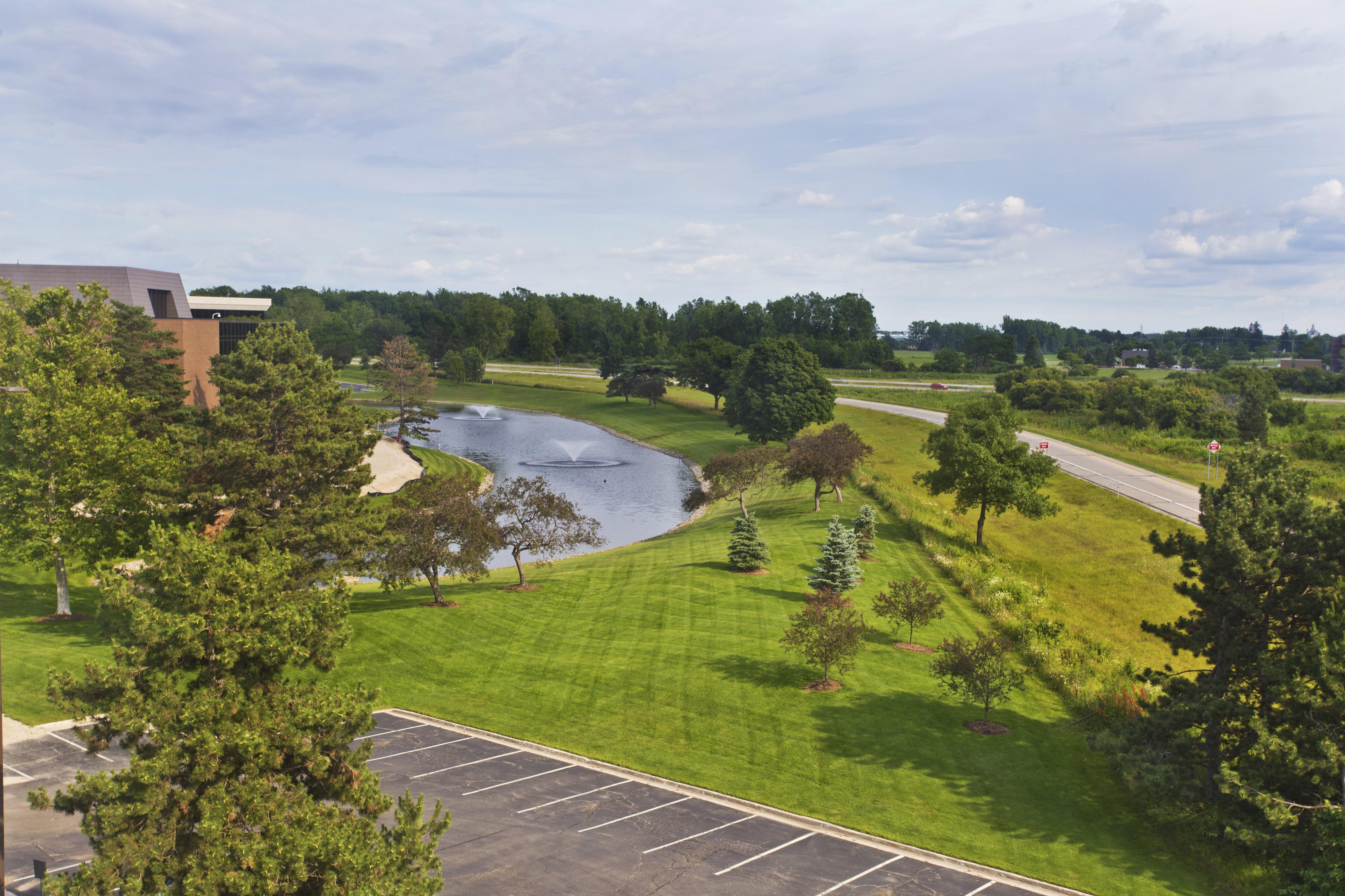 Hotel Crowne Plaza Lansing By Ihg Esterno foto