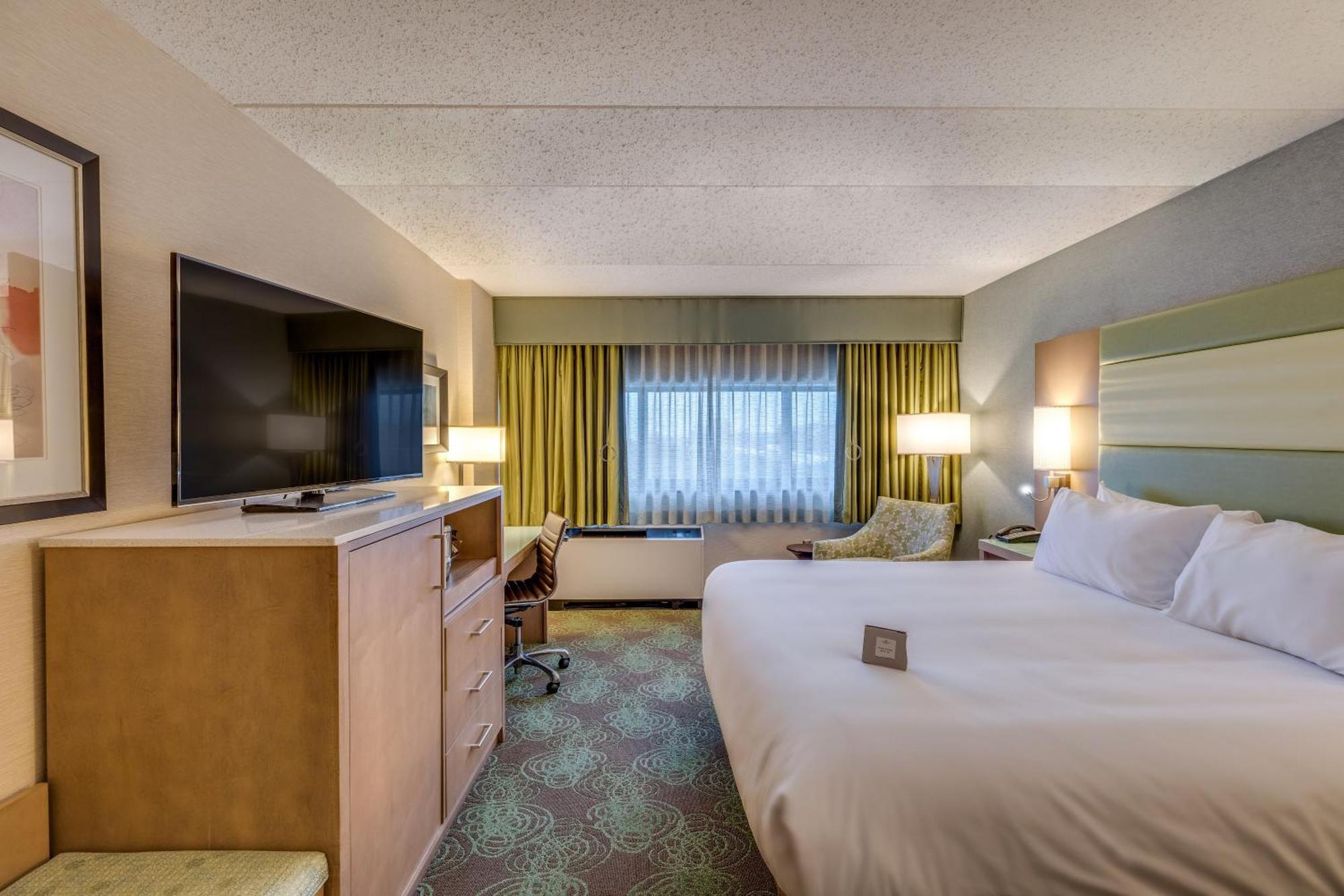 Hotel Crowne Plaza Lansing By Ihg Esterno foto