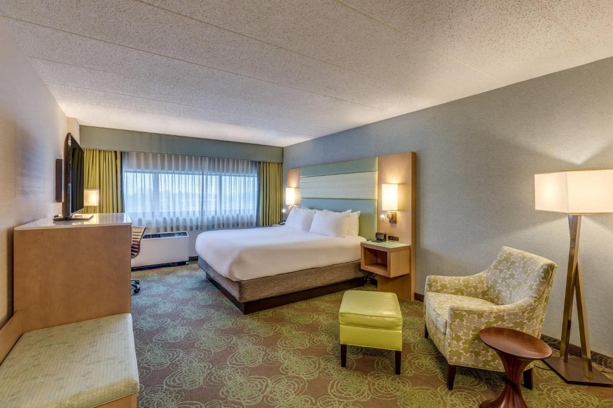 Hotel Crowne Plaza Lansing By Ihg Esterno foto